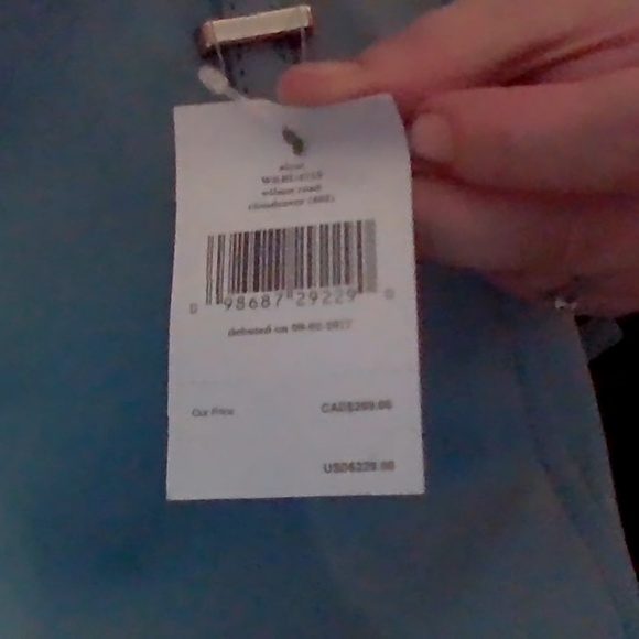 Kate Spade Clutch with Removable Strap. - Picture 5 of 8